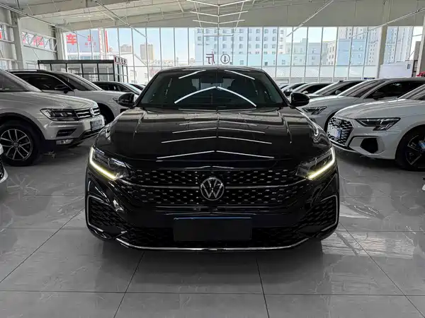 Volkswagen Passat 2023