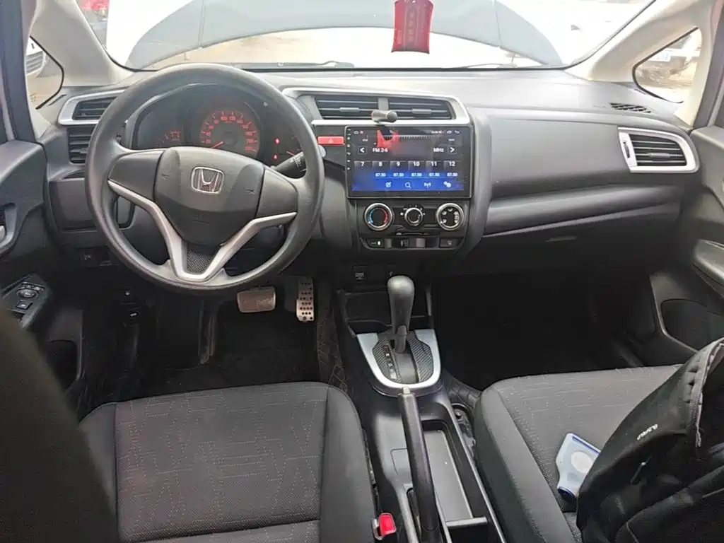 Honda Fit 2015 — фото 10