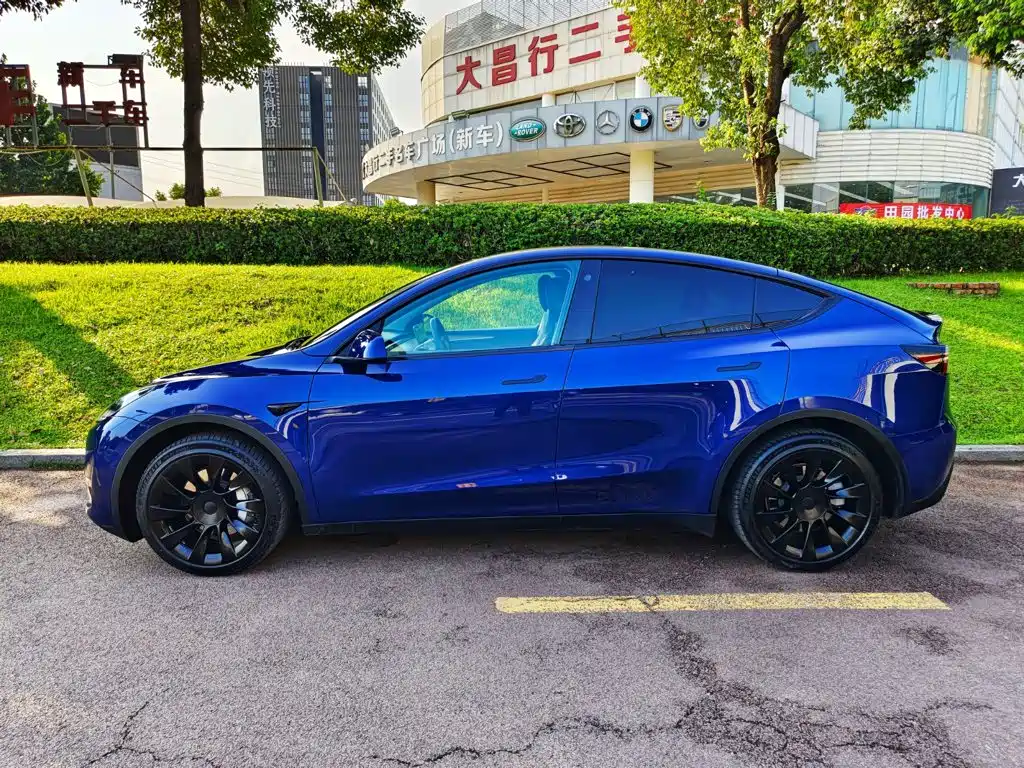 Tesla Model Y 2022 — фото 3
