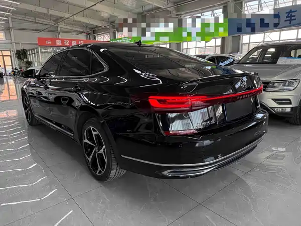 Volkswagen Passat 2023
