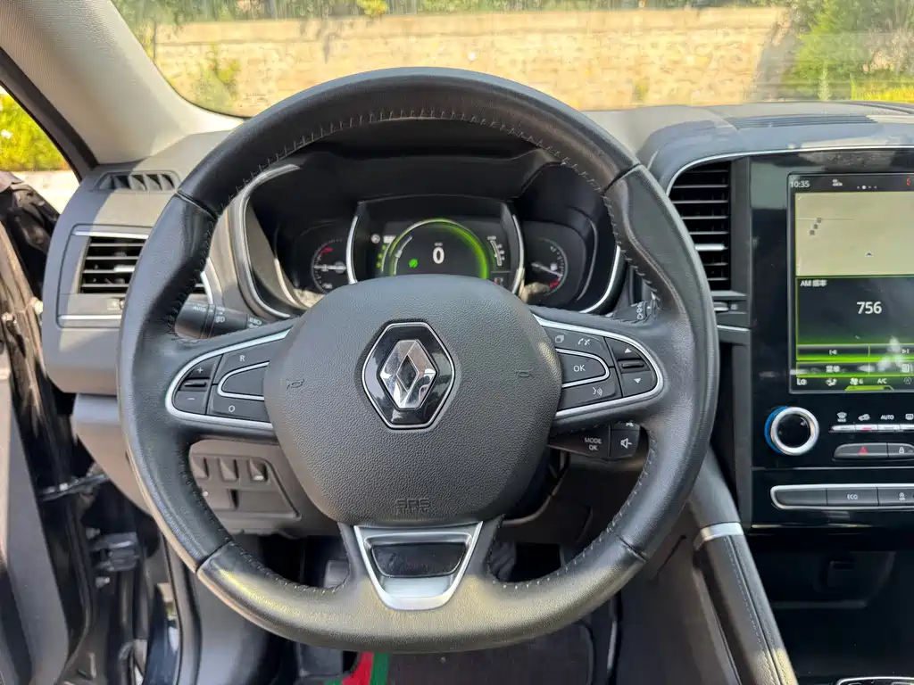 Renault Koleos 2017 — фото 11