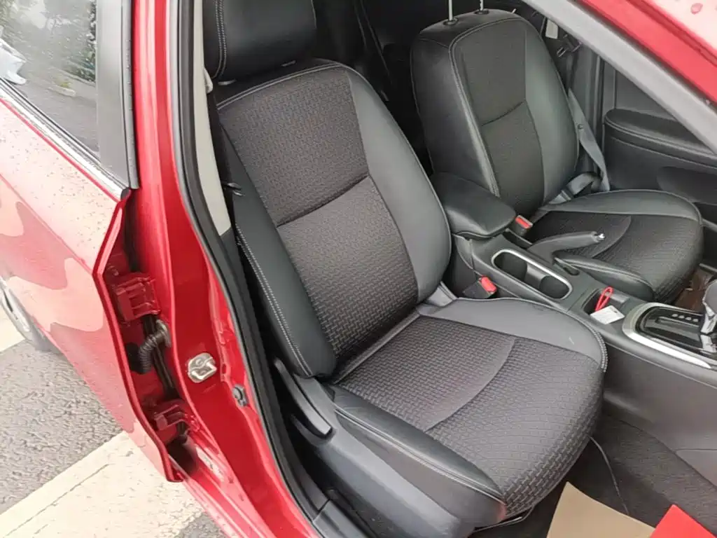 Nissan Tiida 2019 — фото 25