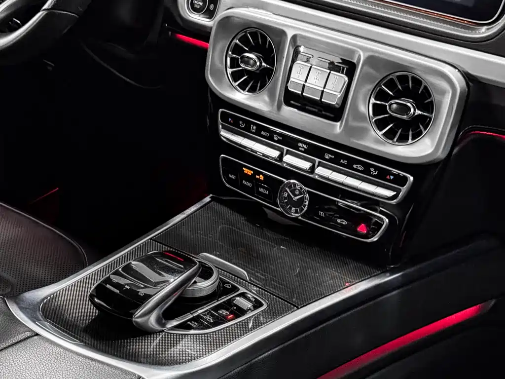 Mercedes-Benz G-Class 2019 — фото 11