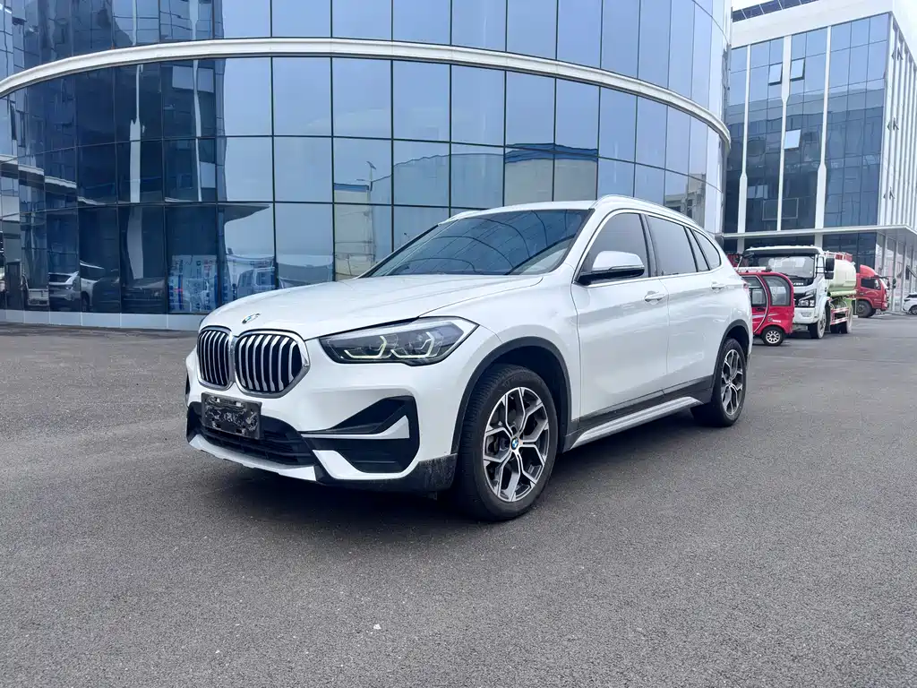 BMW X1 2023 — фото 1