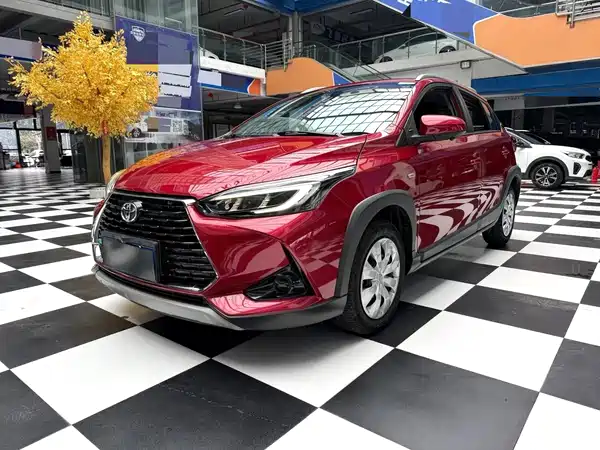 Toyota Yaris L 2022