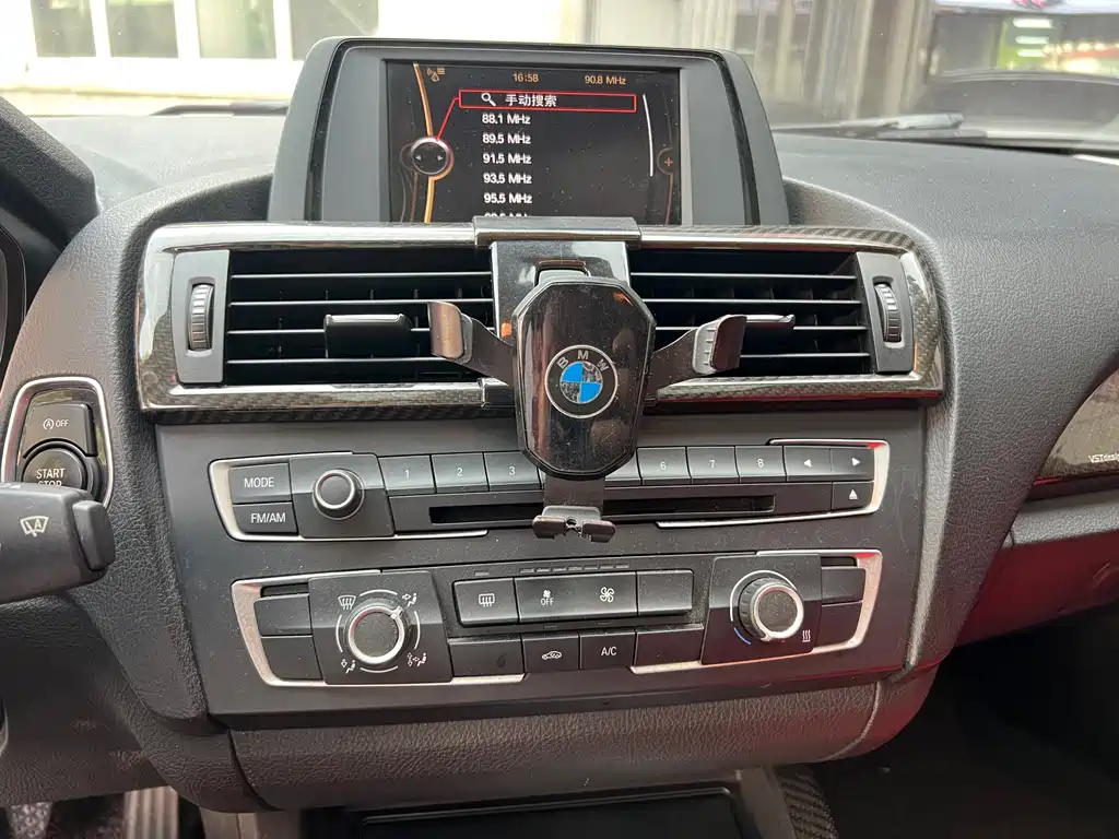 BMW 1 Series 2013 — фото 11