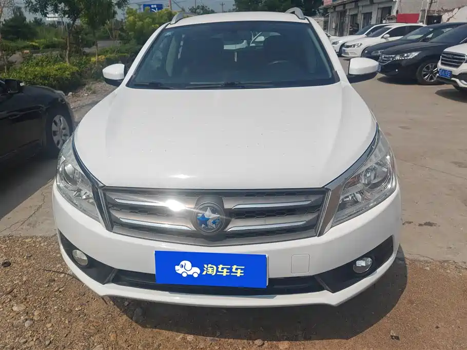Venucia T70 2015