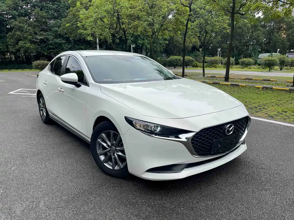 Mazda 3 Axela 2023