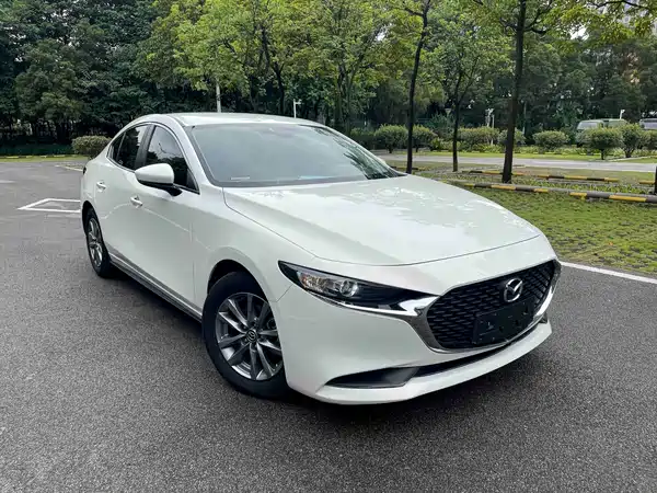 Mazda 3 Axela 2023
