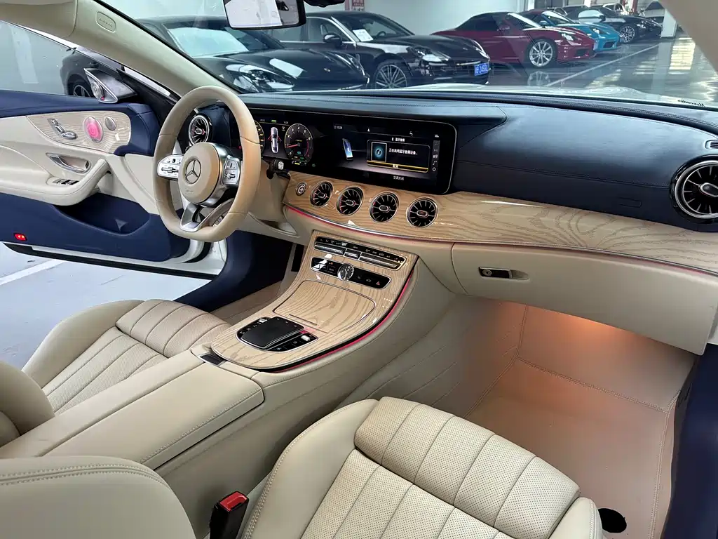 Mercedes-Benz E-Class 2020 — фото 16