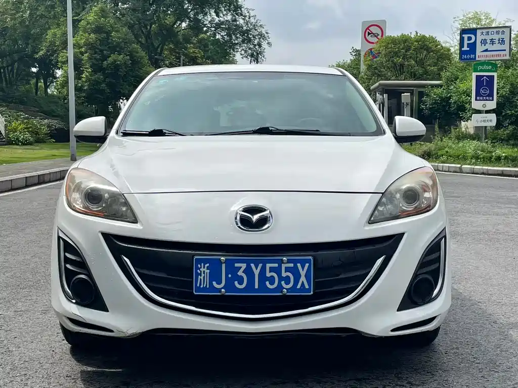 Mazda 3 Xingcheng 2016