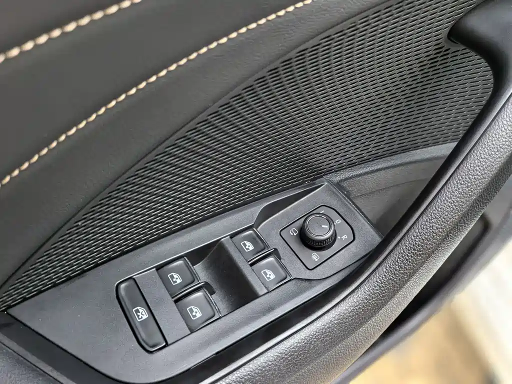 Skoda Octavia 2022 — фото 14
