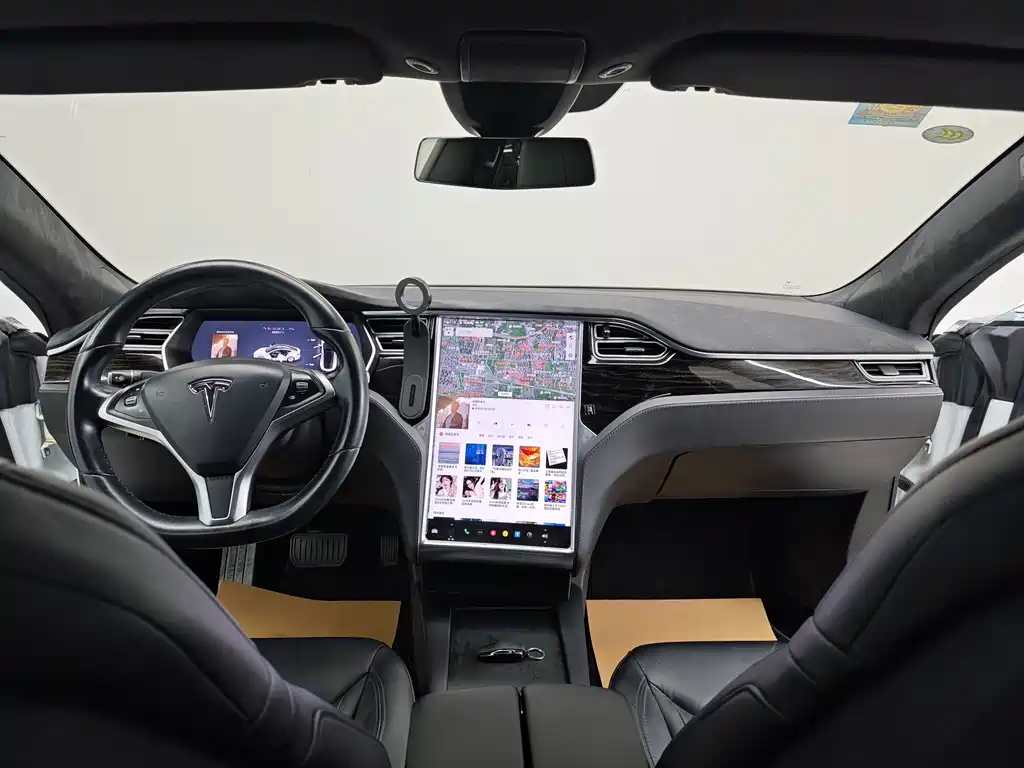 Tesla Model S 2017 — фото 19