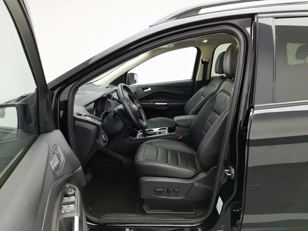 Ford Kuga 2017 — фото 10