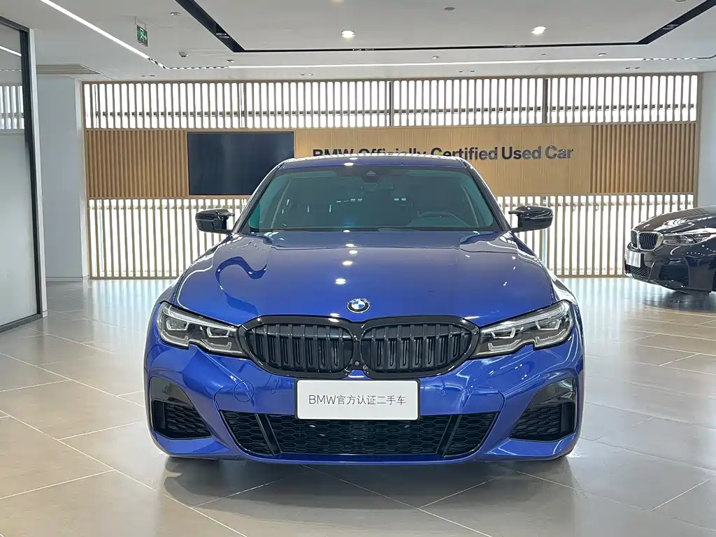 BMW 3 Series 2019 — фото 2