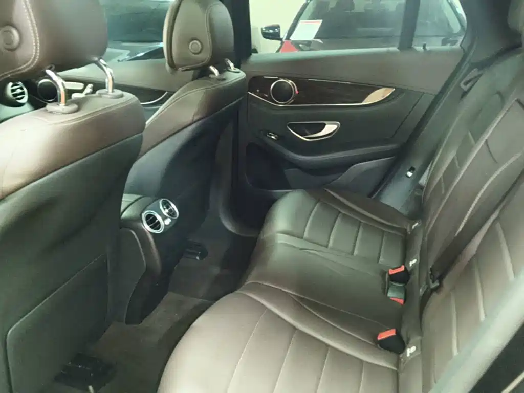 Mercedes-Benz GLC 2018 — фото 17