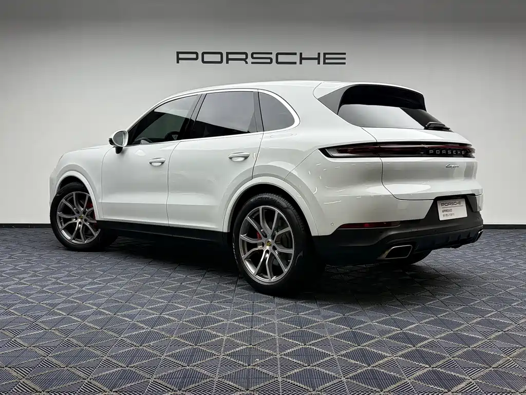 Porsche Cayenne 2023