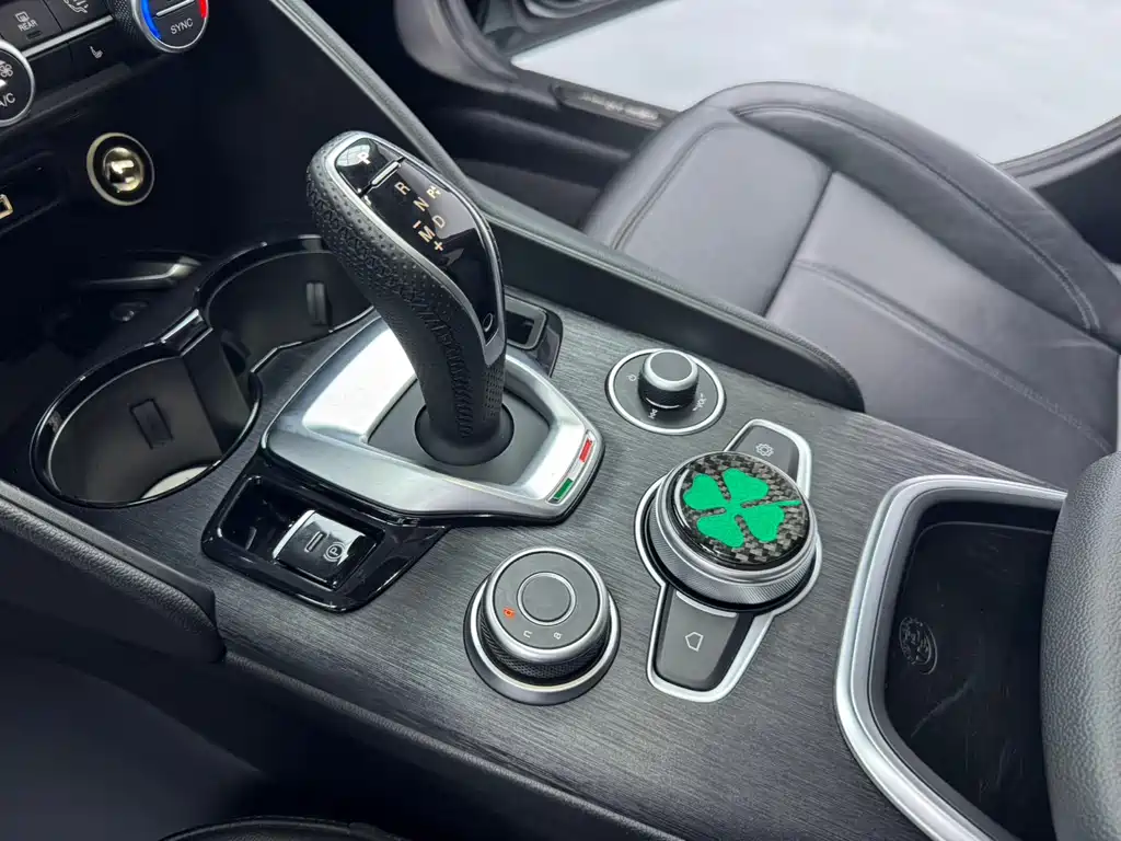 Alfa Romeo Giulia Juliet 2021 — фото 5