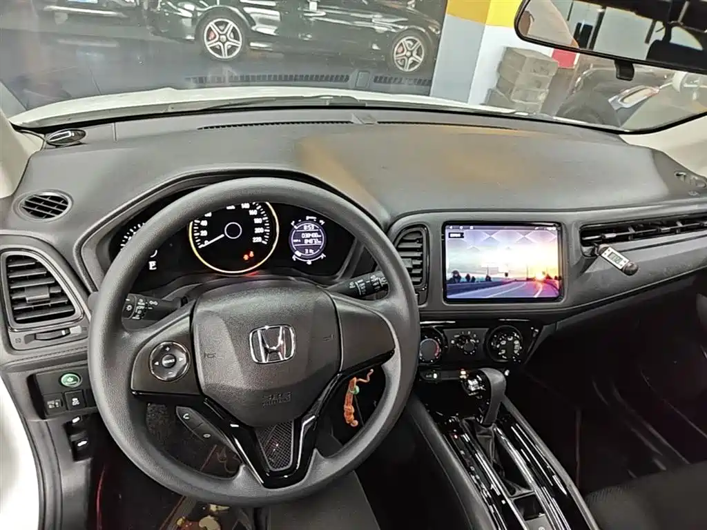 Honda Vezel 2017 — фото 10