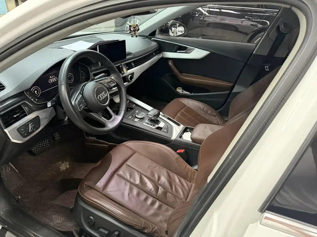 Audi A4L 2018