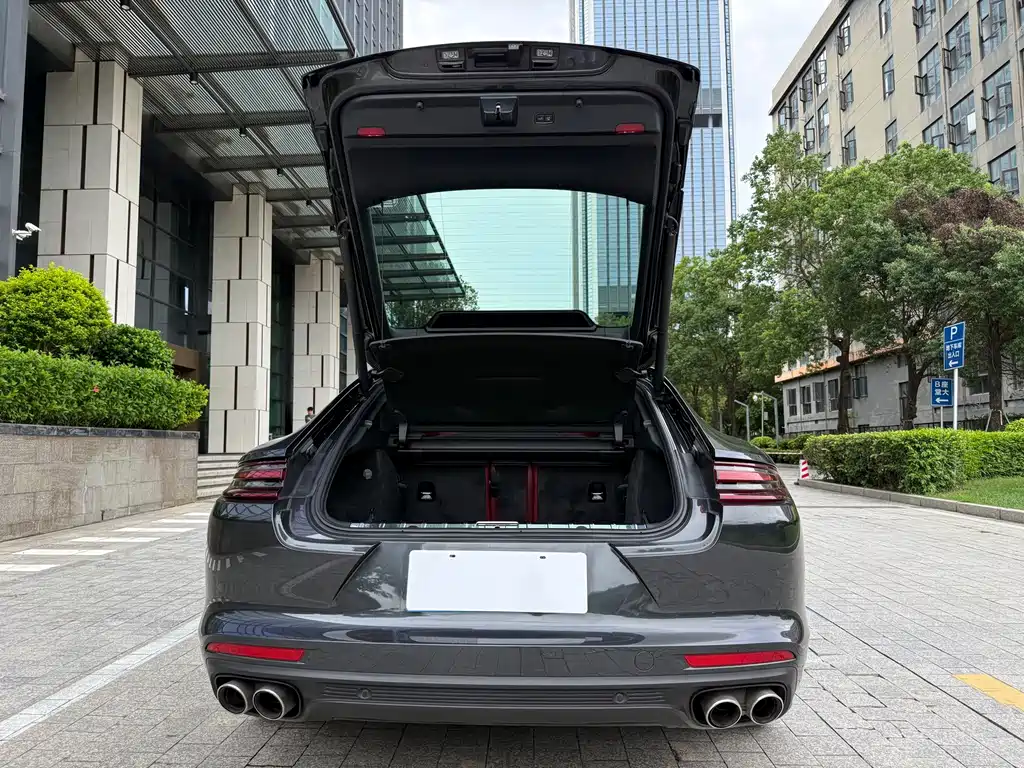 Porsche Panamera 2018 — фото 20