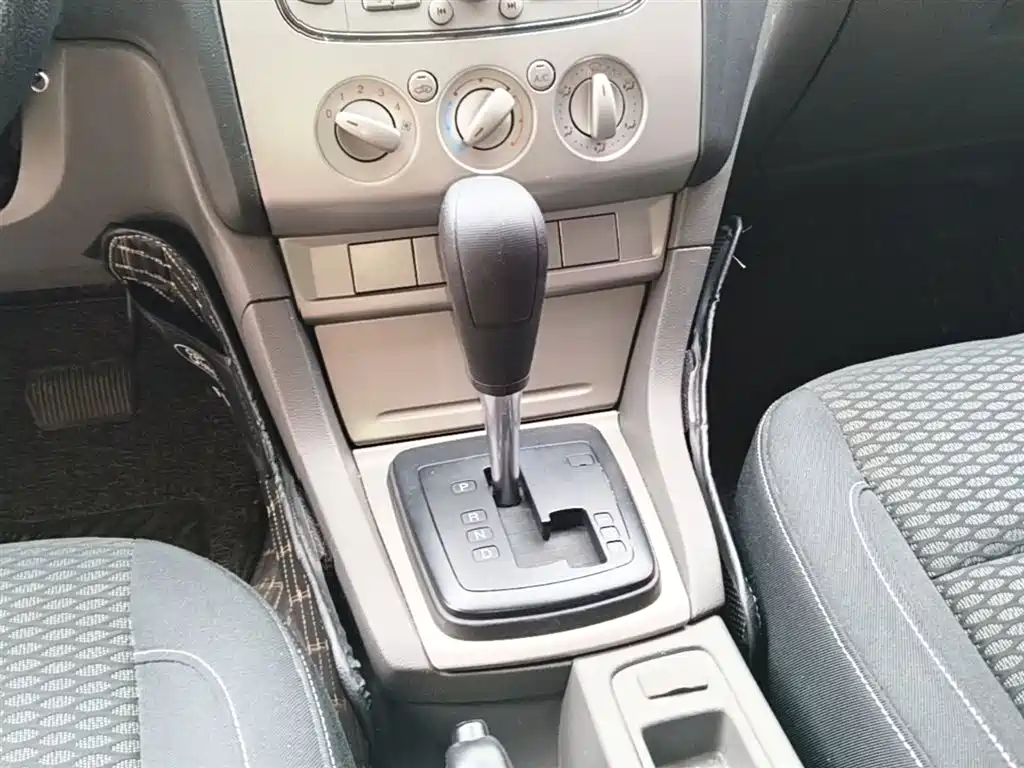 Ford Focus 2015 — фото 14