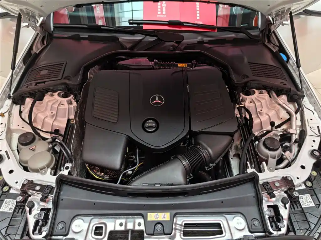 Mercedes-Benz C-Class 2025 — фото 25