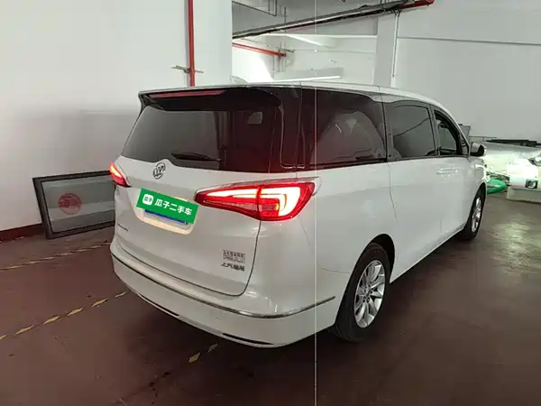 Buick GL8 2017