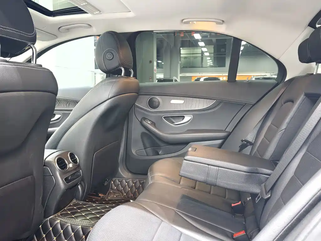 Mercedes-Benz C-Class 2019 — фото 10