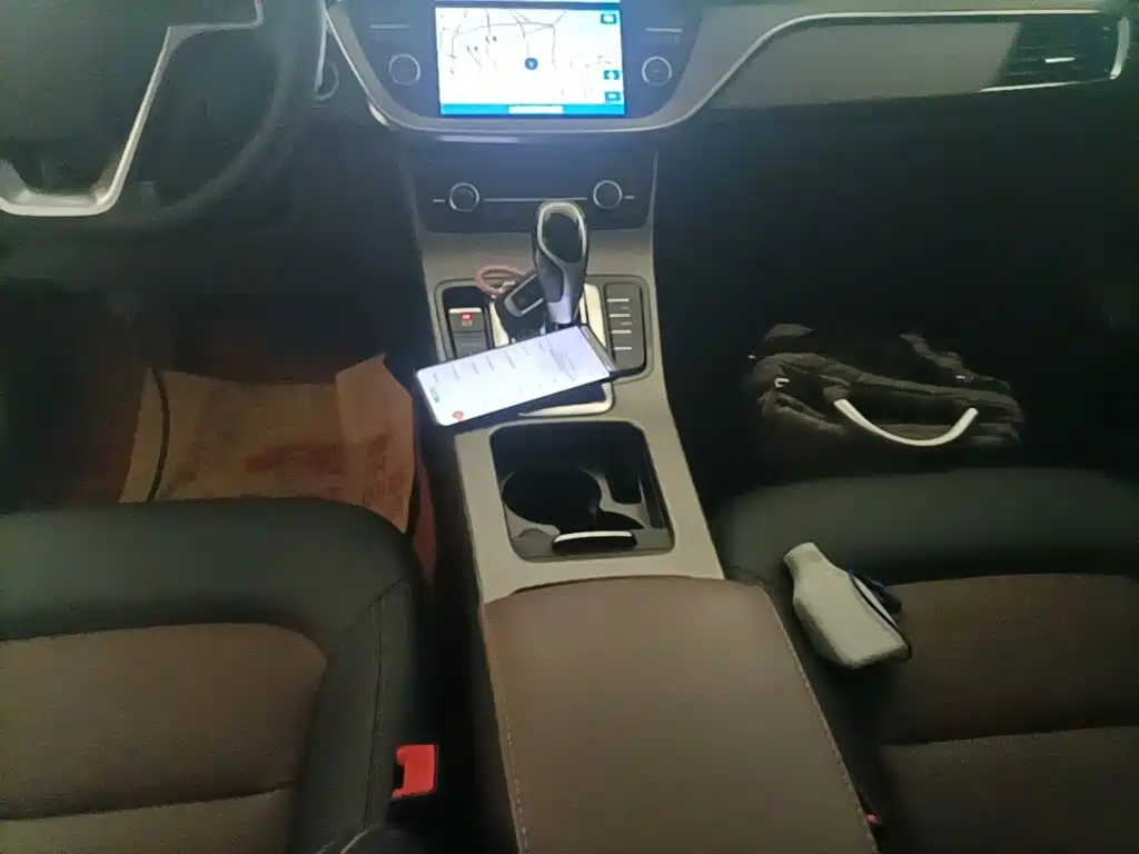 Geely Emgrand GS 2018 — фото 14