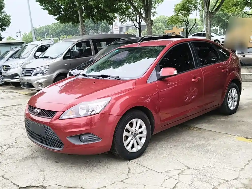 Ford Focus 2015 — фото 1