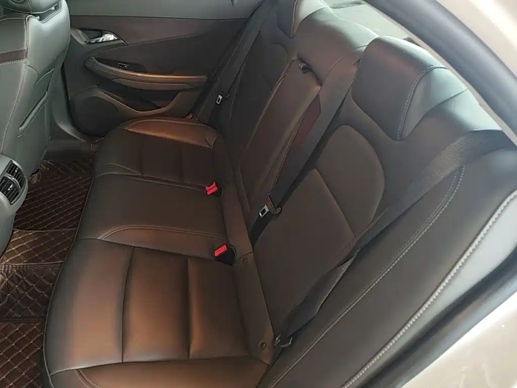 Chevrolet Malibu 2019 — фото 17