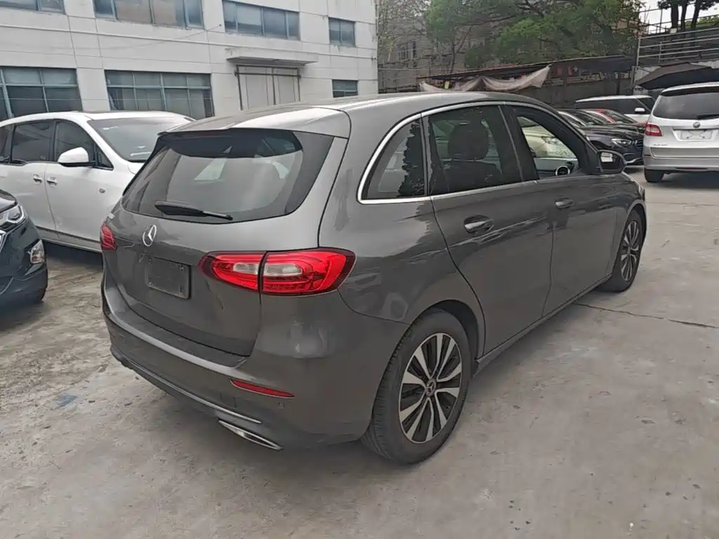 Mercedes-Benz B-Class 2021