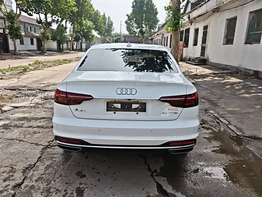 Audi A4L 2020 — фото 6