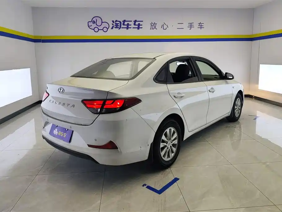 Hyundai Elantra 2019 — фото 3