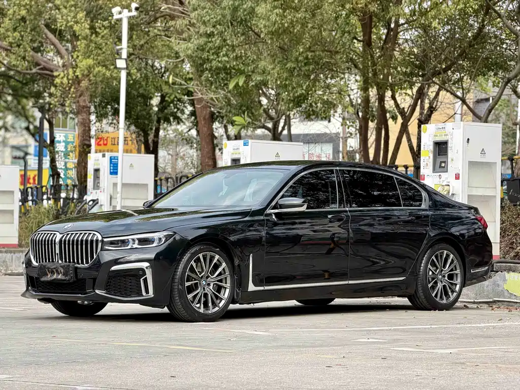 BMW 7 Series 2017 — фото 2