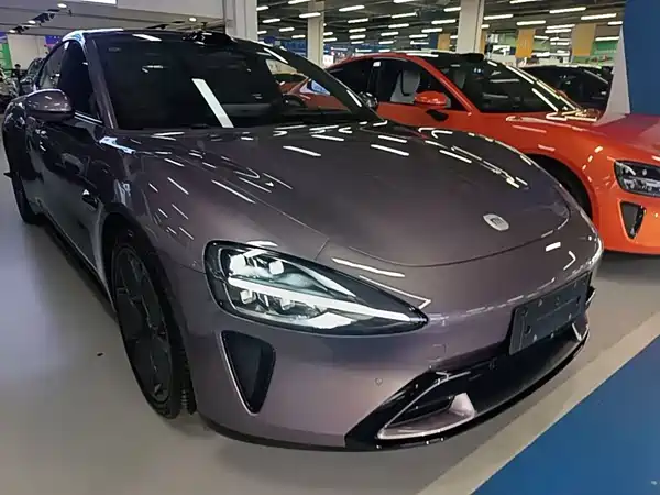 Xiaomi SU7 2025