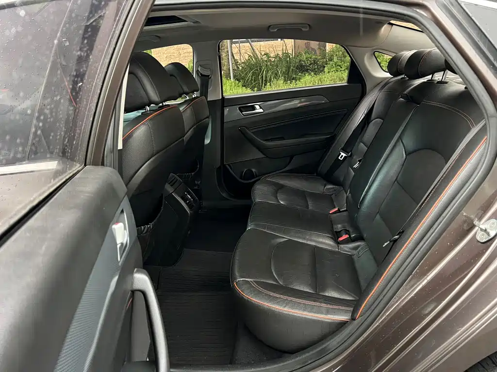 Hyundai Sonata 2015 — фото 12
