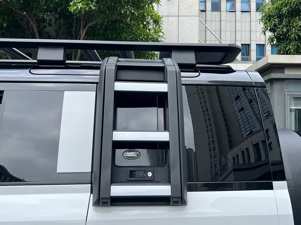Land Rover Defender 2020 — фото 16