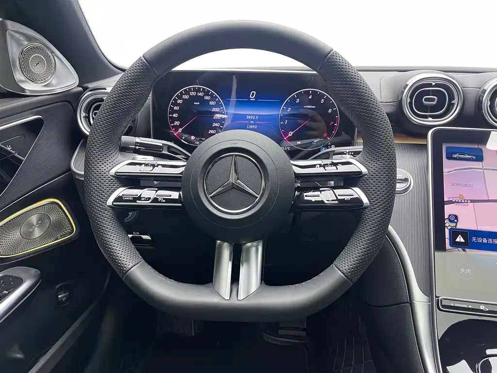 Mercedes-Benz C-Class 2024 — фото 12