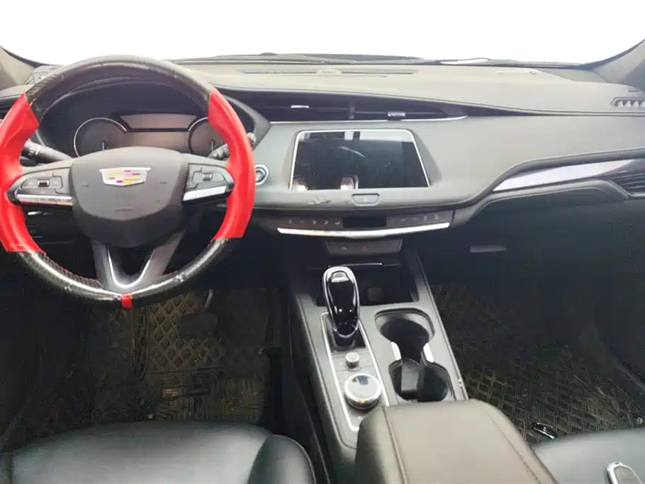 Cadillac XT4 2021 — фото 12