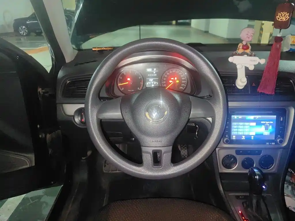 Volkswagen Lavida 2014