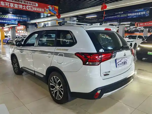 Mitsubishi Outlander 2018
