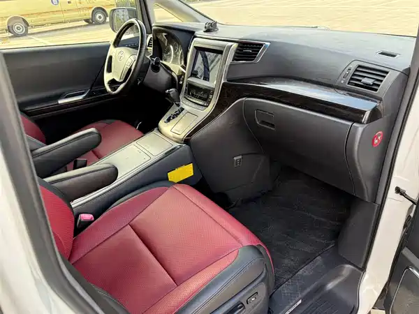 Toyota Alphard 2012