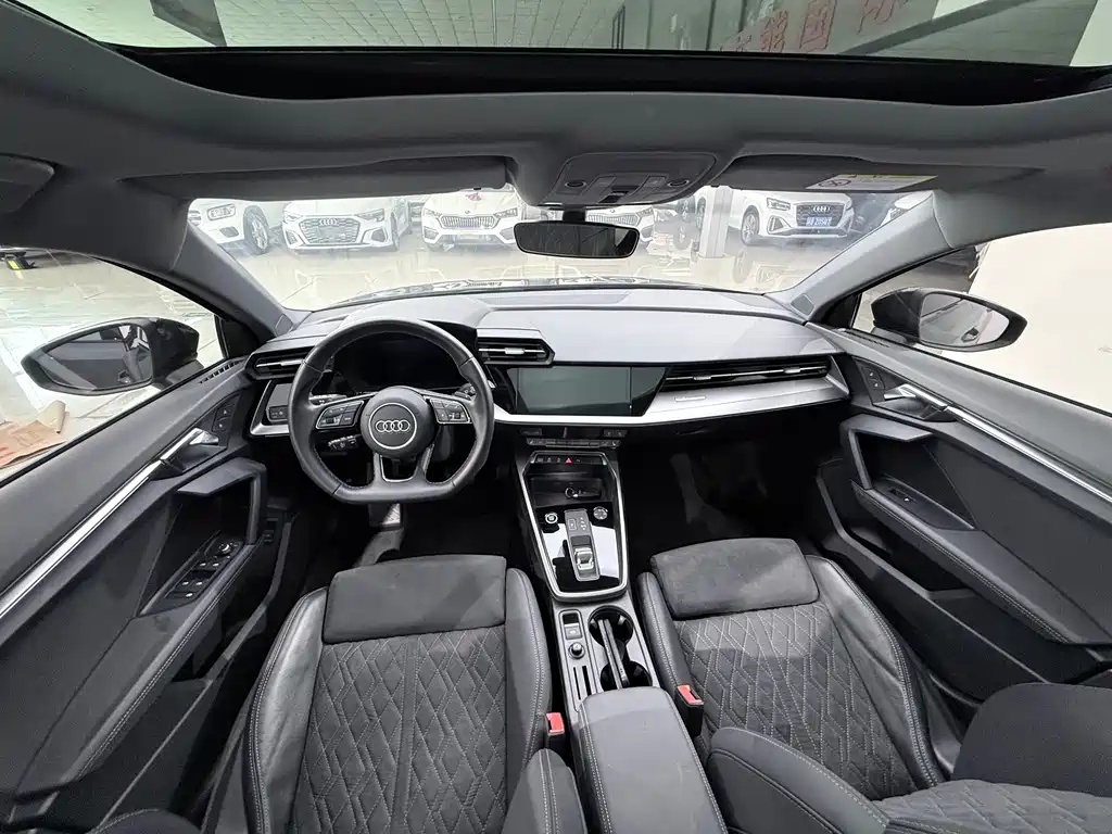 Audi A3 2022 — фото 10