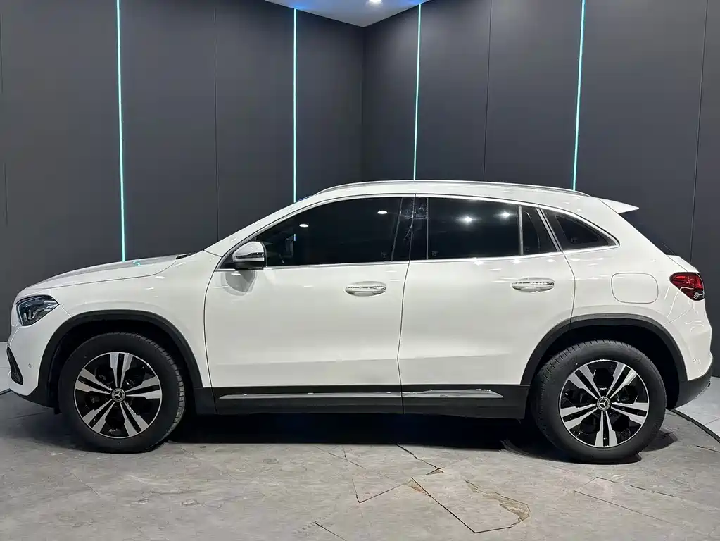 Mercedes-Benz GLA 2022 — фото 4