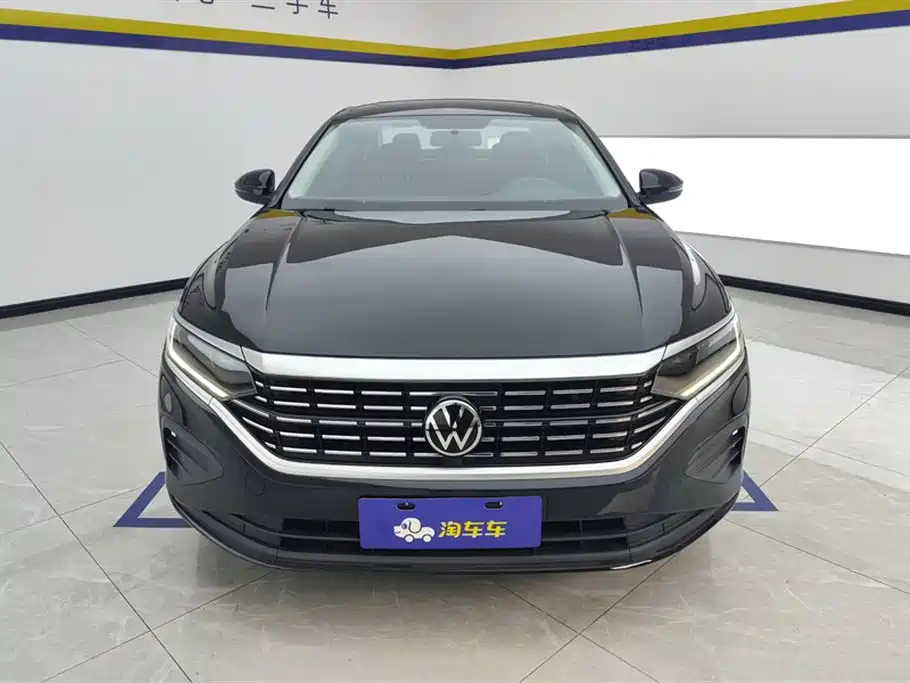 Volkswagen Passat 2025