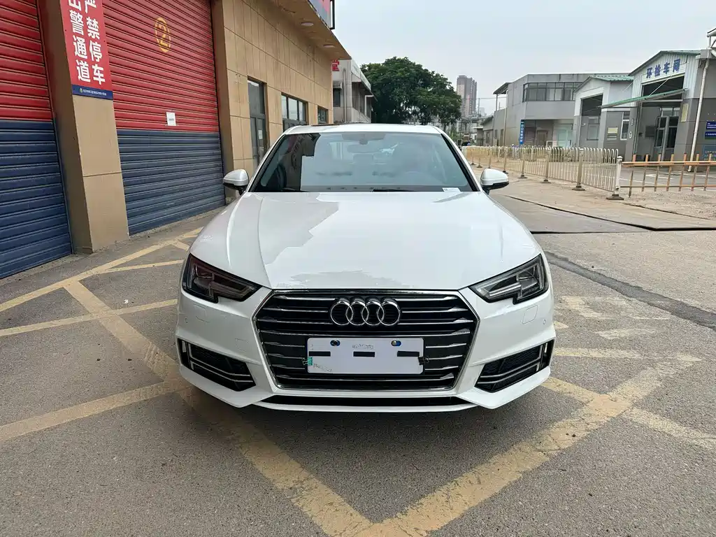 Audi A4L 2019