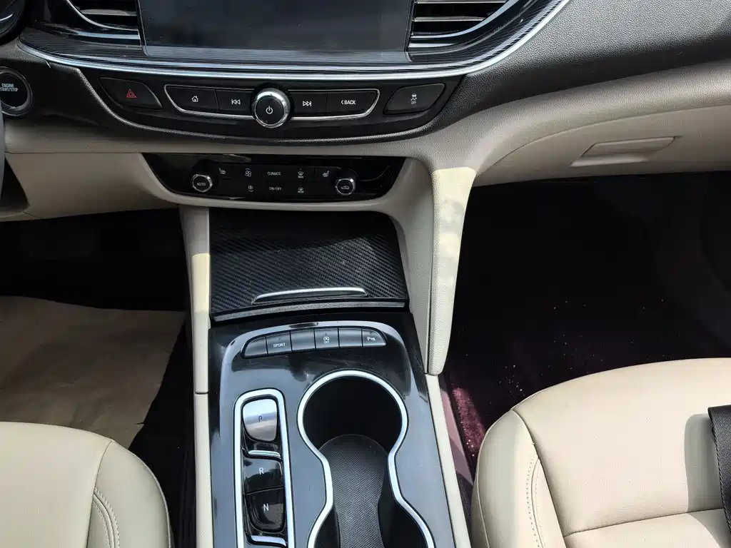 Buick Regal 2021 — фото 12