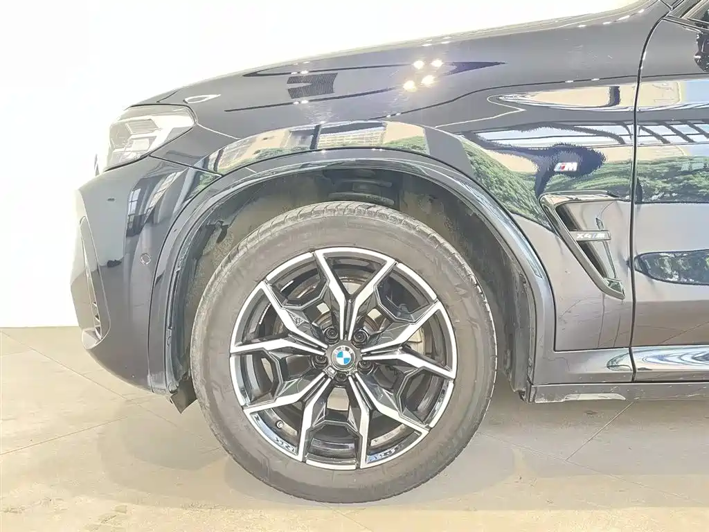BMW X4 2024 — фото 18